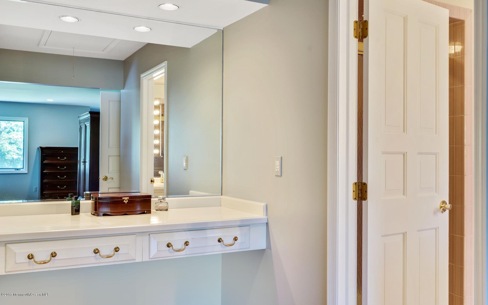 25 Muncy Drive West Long Branch, NJ 07764 - Photo 35 of 59 43