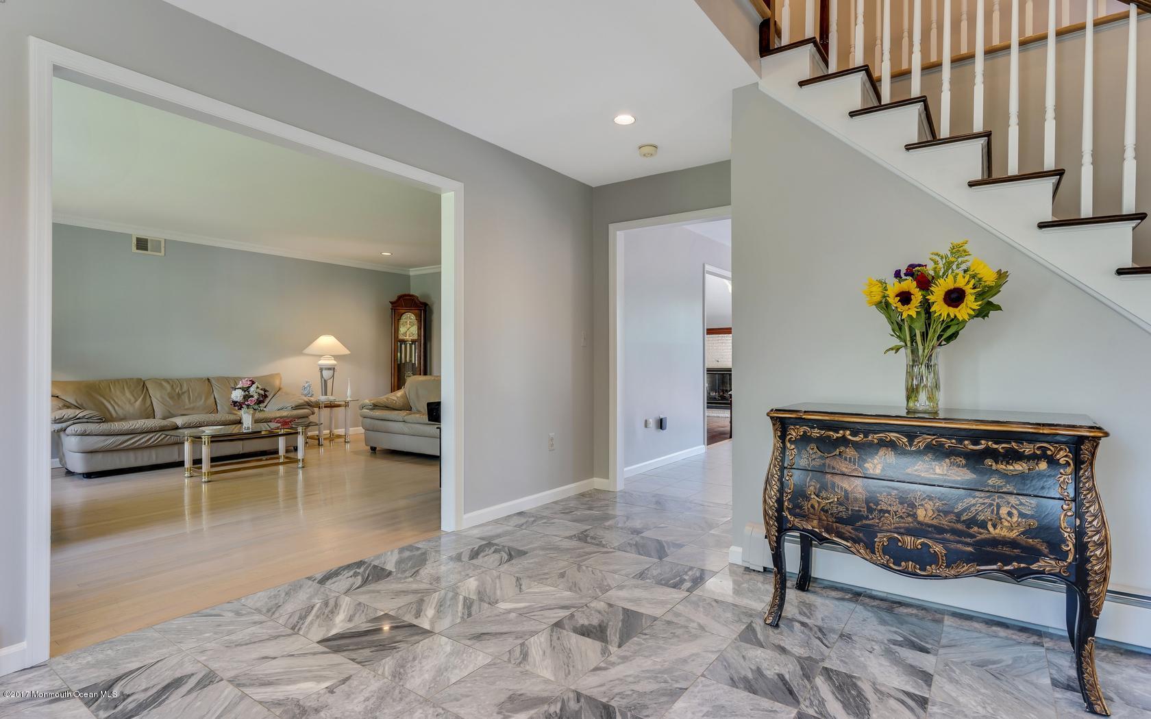 25 Muncy Drive West Long Branch, NJ 07764 - Photo 6 of 59 12