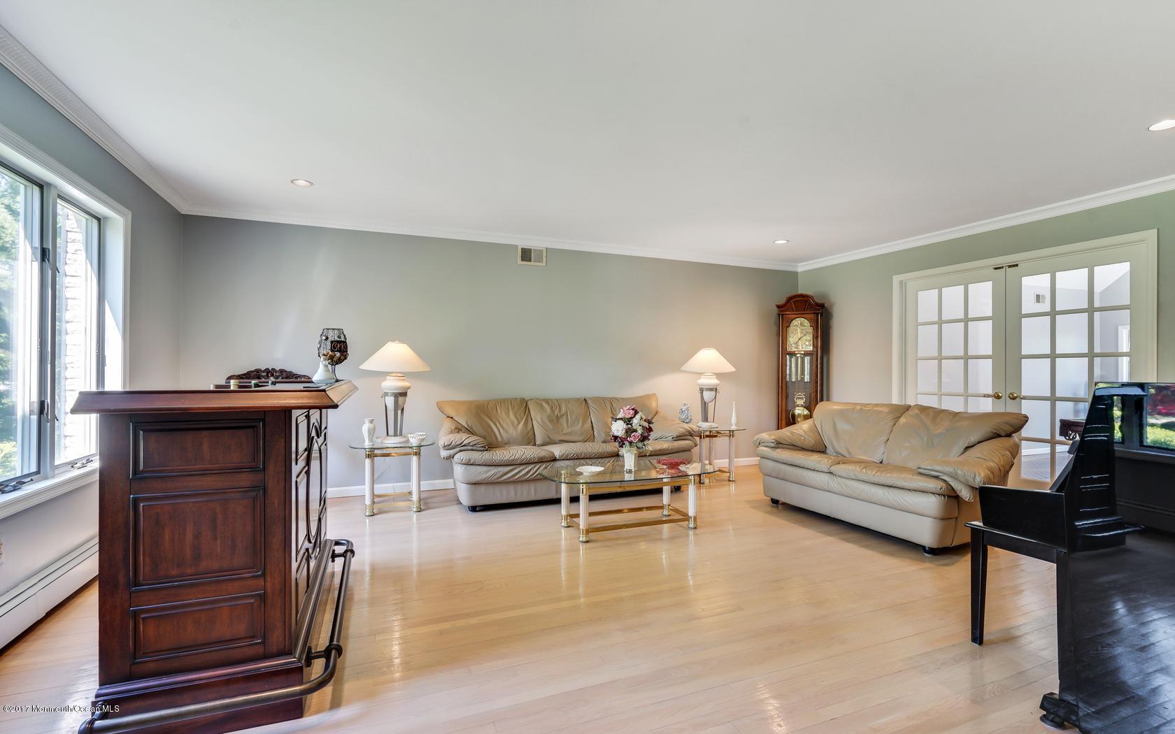 25 Muncy Drive West Long Branch, NJ 07764 - Photo 7 of 59 13