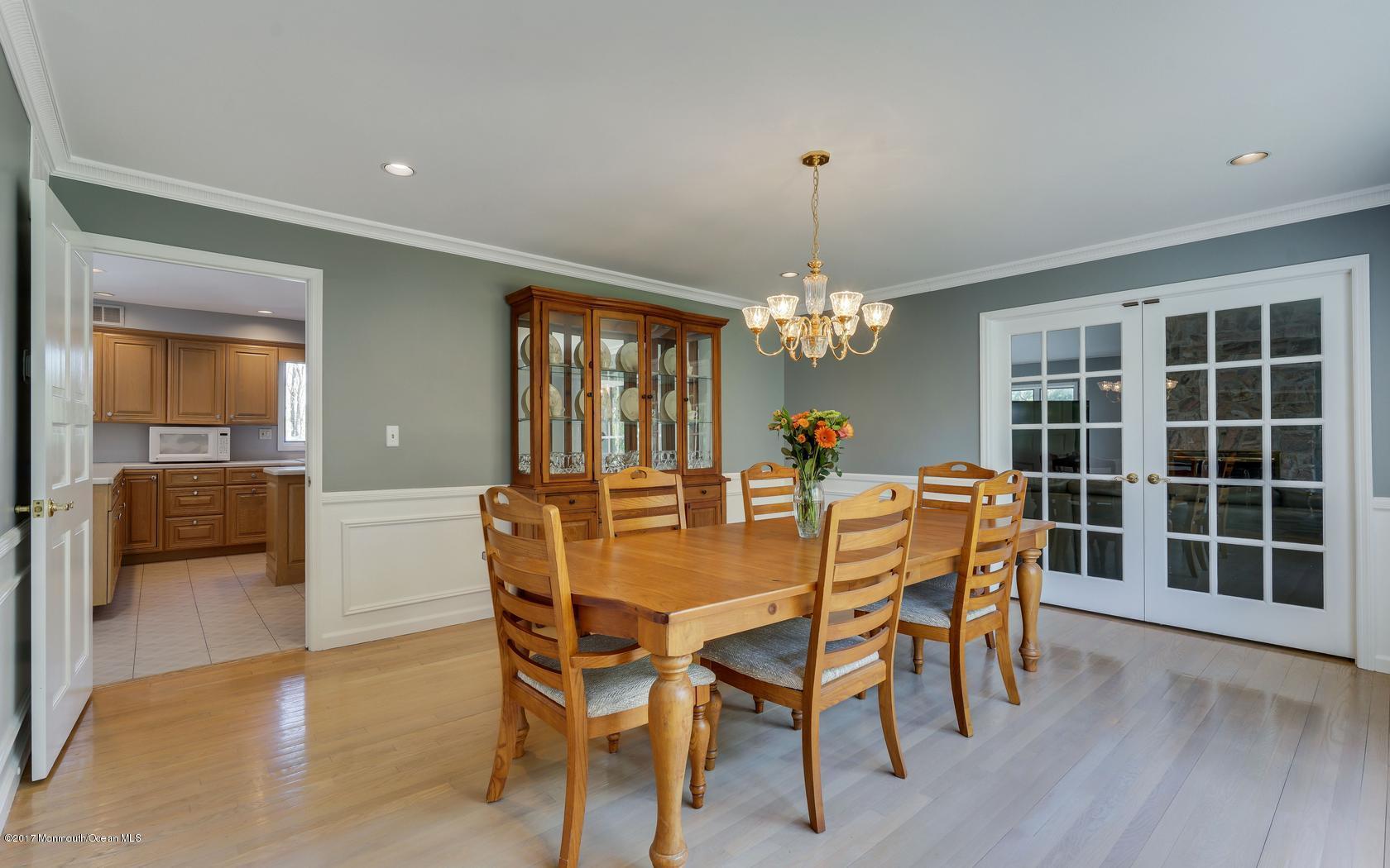 25 Muncy Drive West Long Branch, NJ 07764 - Photo 9 of 59 31