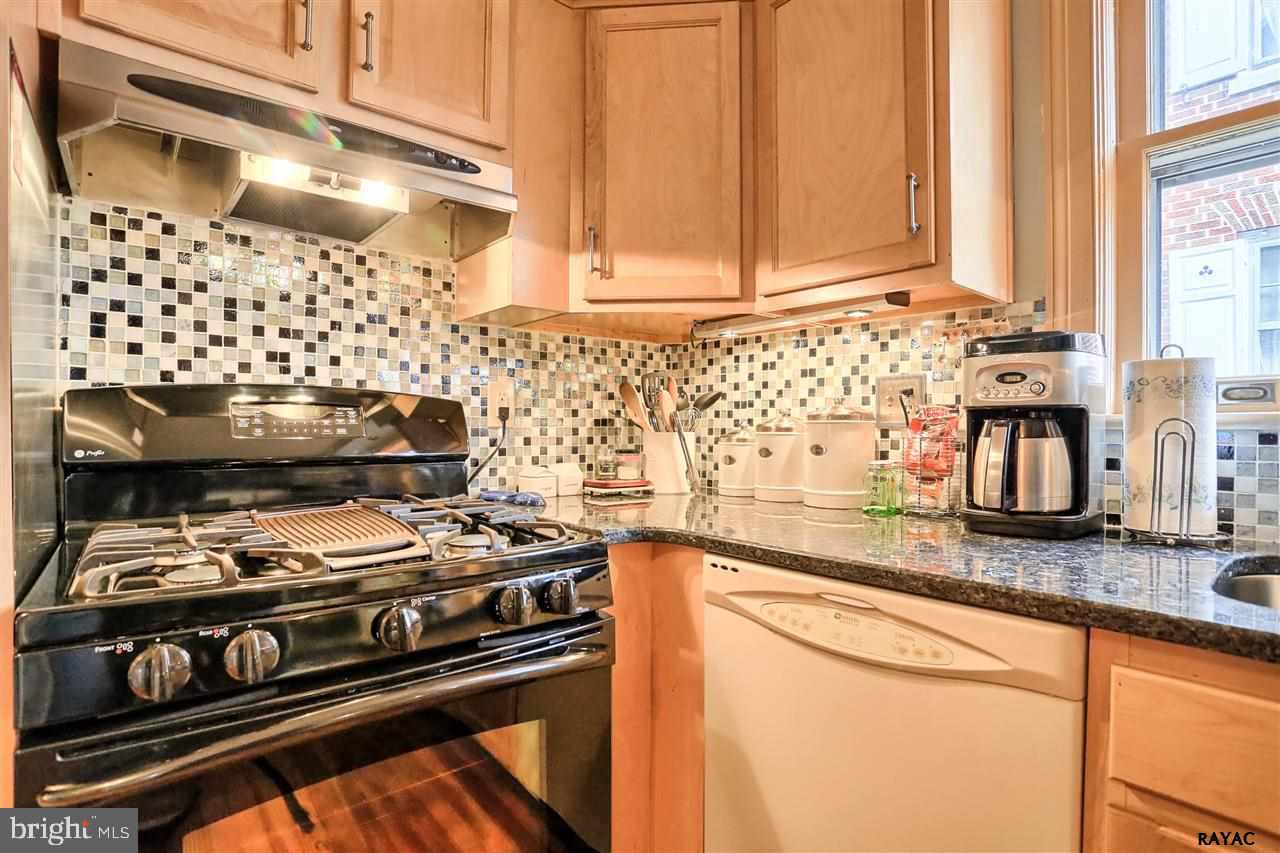181 Irving Road York, PA 17403 - Photo 17 of 36 Gallery Image 17