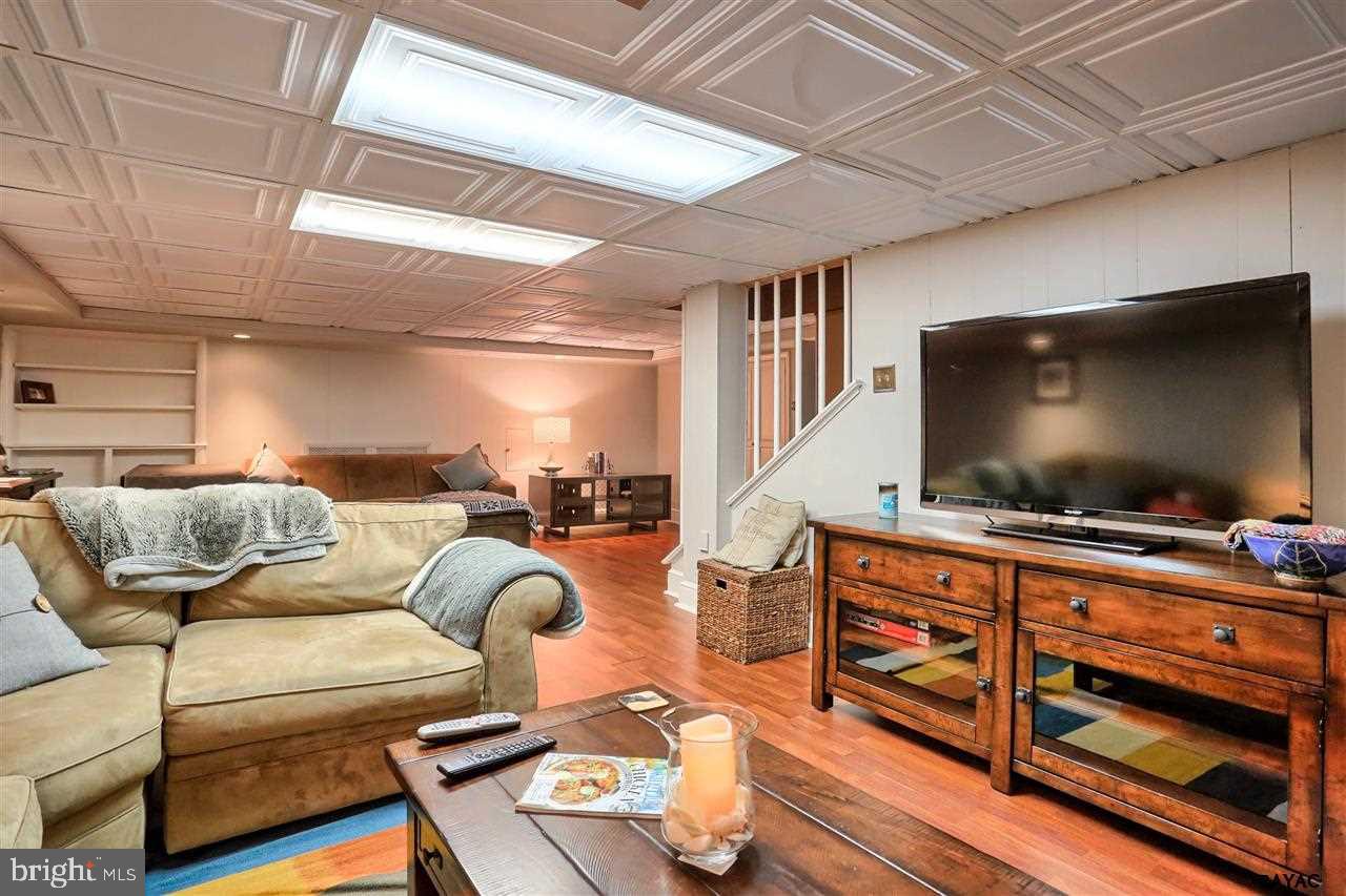 181 Irving Road York, PA 17403 - Photo 25 of 36 Gallery Image 25
