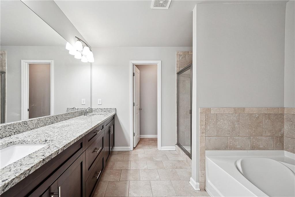 5590 Bright Cross Way Suwanee, GA 30024 - Photo 10 of 17