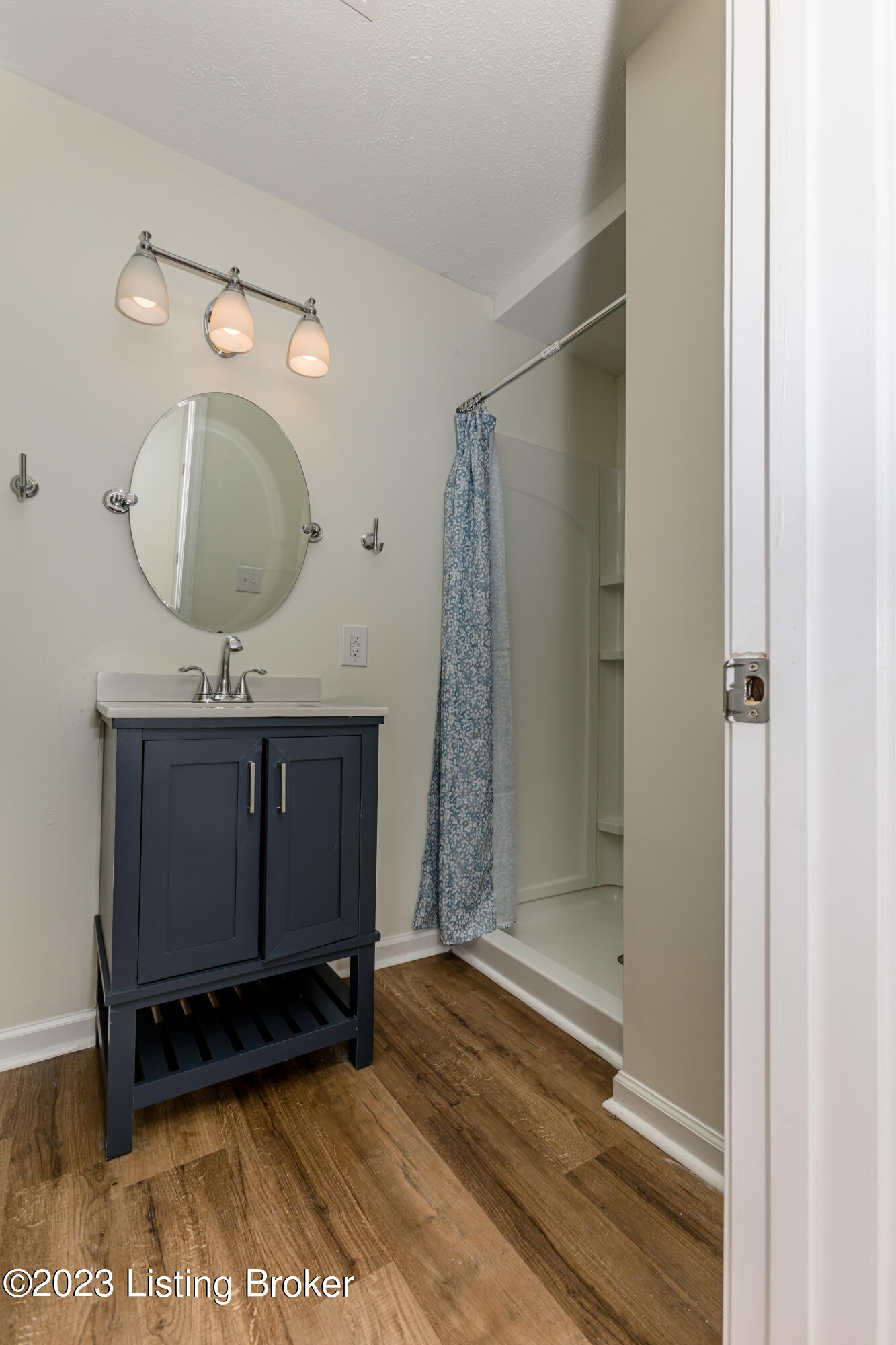166 Dale Road Louisville, KY 40229 - Photo 29 of 34 1F9A9363
