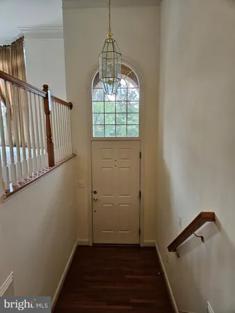 $3,100 | 25860 Commons Square, Chantilly, VA 20152