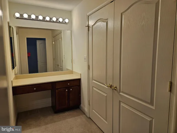 $3,100 | 25860 Commons Square, Chantilly, VA 20152