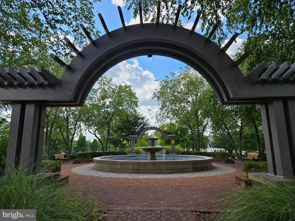 $3,100 | 25860 Commons Square, Chantilly, VA 20152