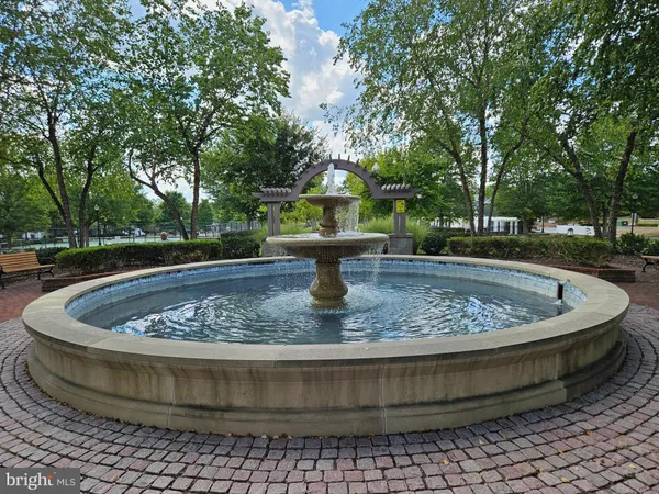 $3,100 | 25860 Commons Square, Chantilly, VA 20152