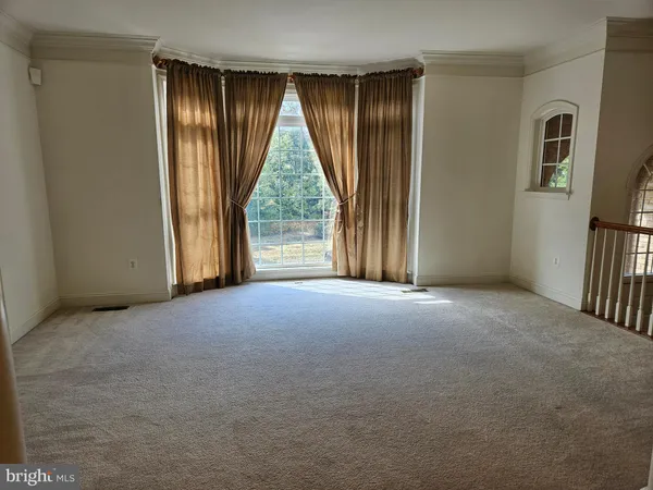 $3,100 | 25860 Commons Square, Chantilly, VA 20152