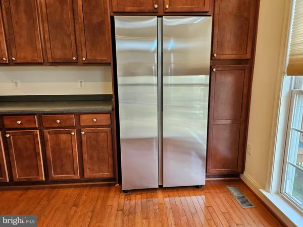 $3,100 | 25860 Commons Square, Chantilly, VA 20152