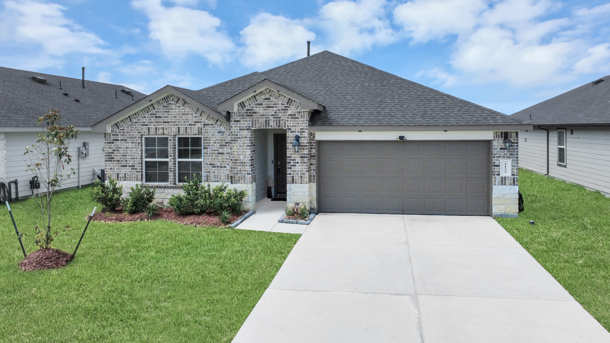 1122 Desert Willow Drive Rosharon, TX 77583 - Photo 2 of 32