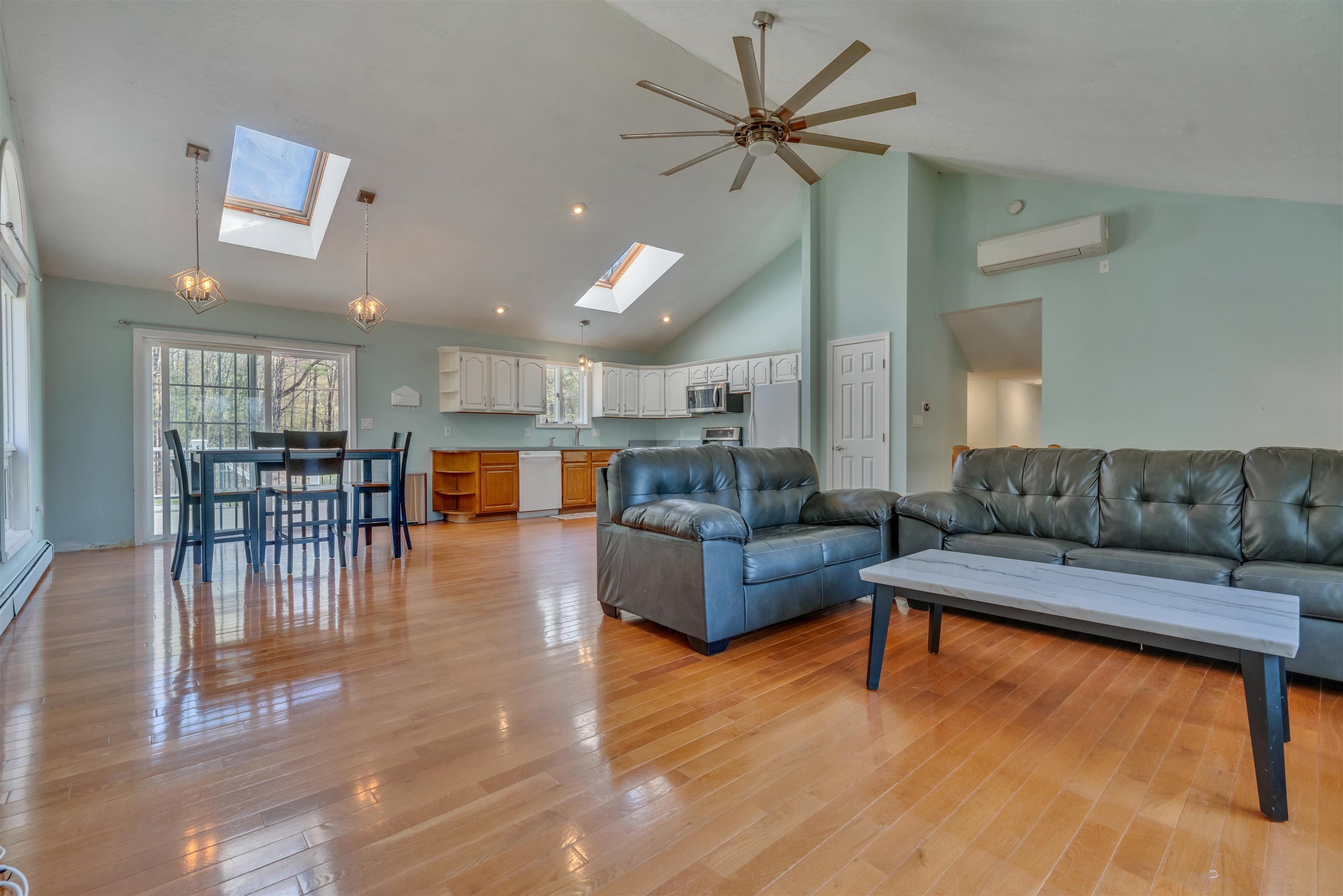 5 Quinlan Farm Road Raymond, NH 03077 - Photo 4 of 46 Gallery Image 4