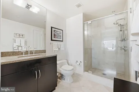 $777,000 | 1111 19th Street North, Unit 2003, Arlington, VA 22209