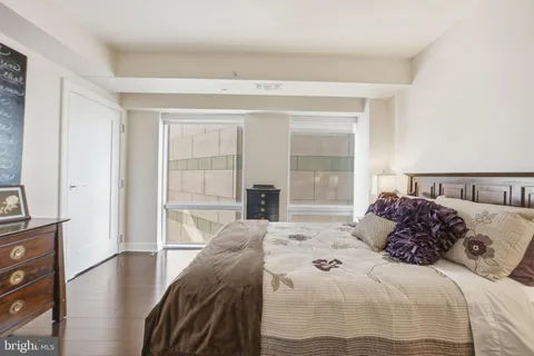 $777,000 | 1111 19th Street North, Unit 2003, Arlington, VA 22209