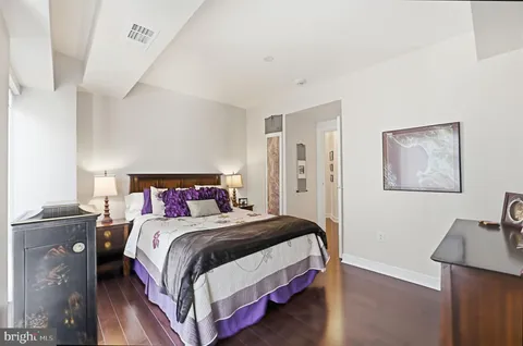 $777,000 | 1111 19th Street North, Unit 2003, Arlington, VA 22209