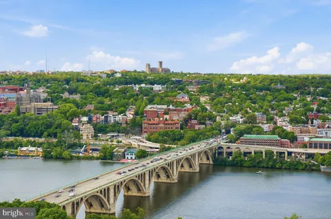$777,000 | 1111 19th Street North, Unit 2003, Arlington, VA 22209