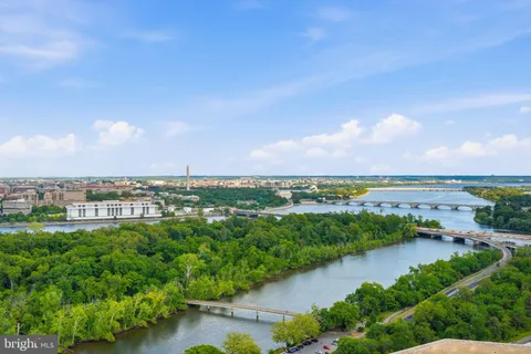 $777,000 | 1111 19th Street North, Unit 2003, Arlington, VA 22209