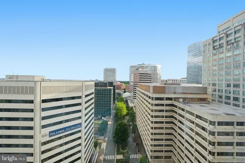 $777,000 | 1111 19th Street North, Unit 2003, Arlington, VA 22209
