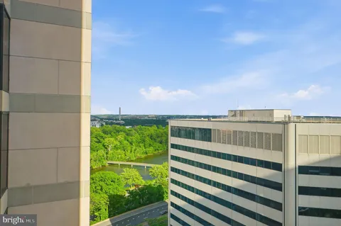 $777,000 | 1111 19th Street North, Unit 2003, Arlington, VA 22209