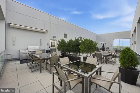 $777,000 | 1111 19th Street North, Unit 2003, Arlington, VA 22209