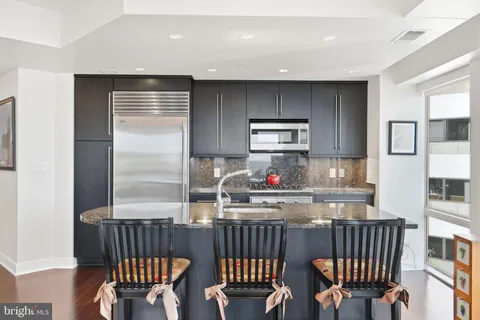 $777,000 | 1111 19th Street North, Unit 2003, Arlington, VA 22209