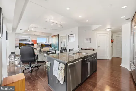 $777,000 | 1111 19th Street North, Unit 2003, Arlington, VA 22209
