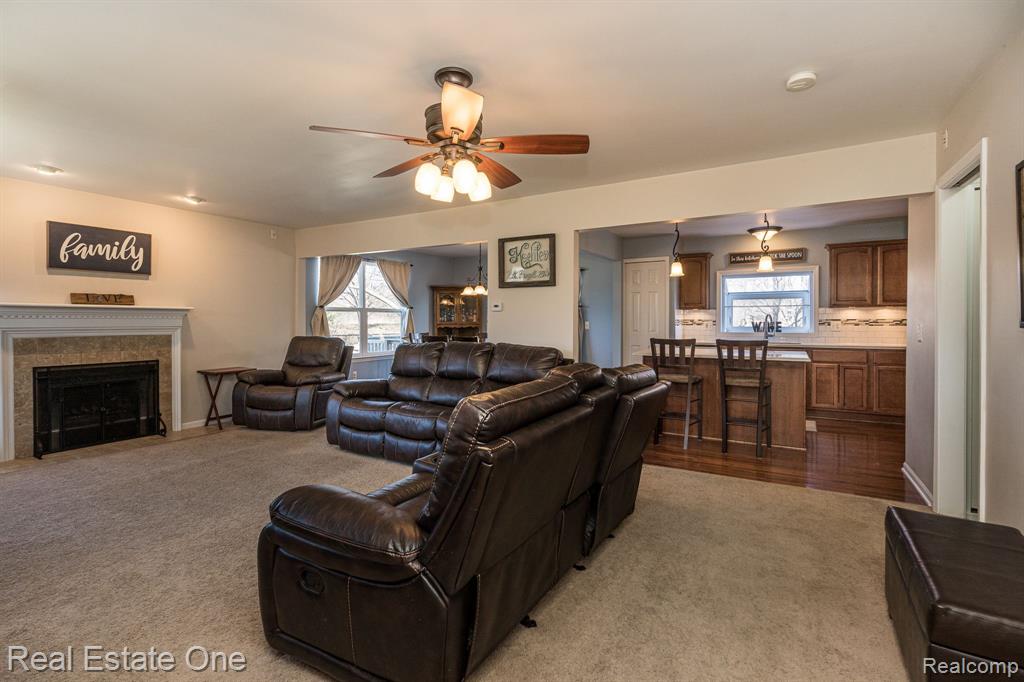 390 Shadywood Road Rochester Hills, MI 48307 - Photo 16 of 38