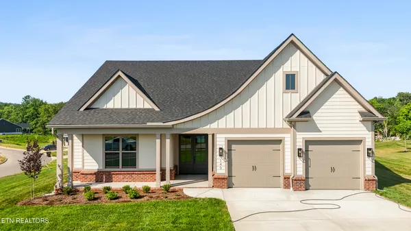 $773,500 | 149 Limelight Lane, Lenoir City, TN 37772