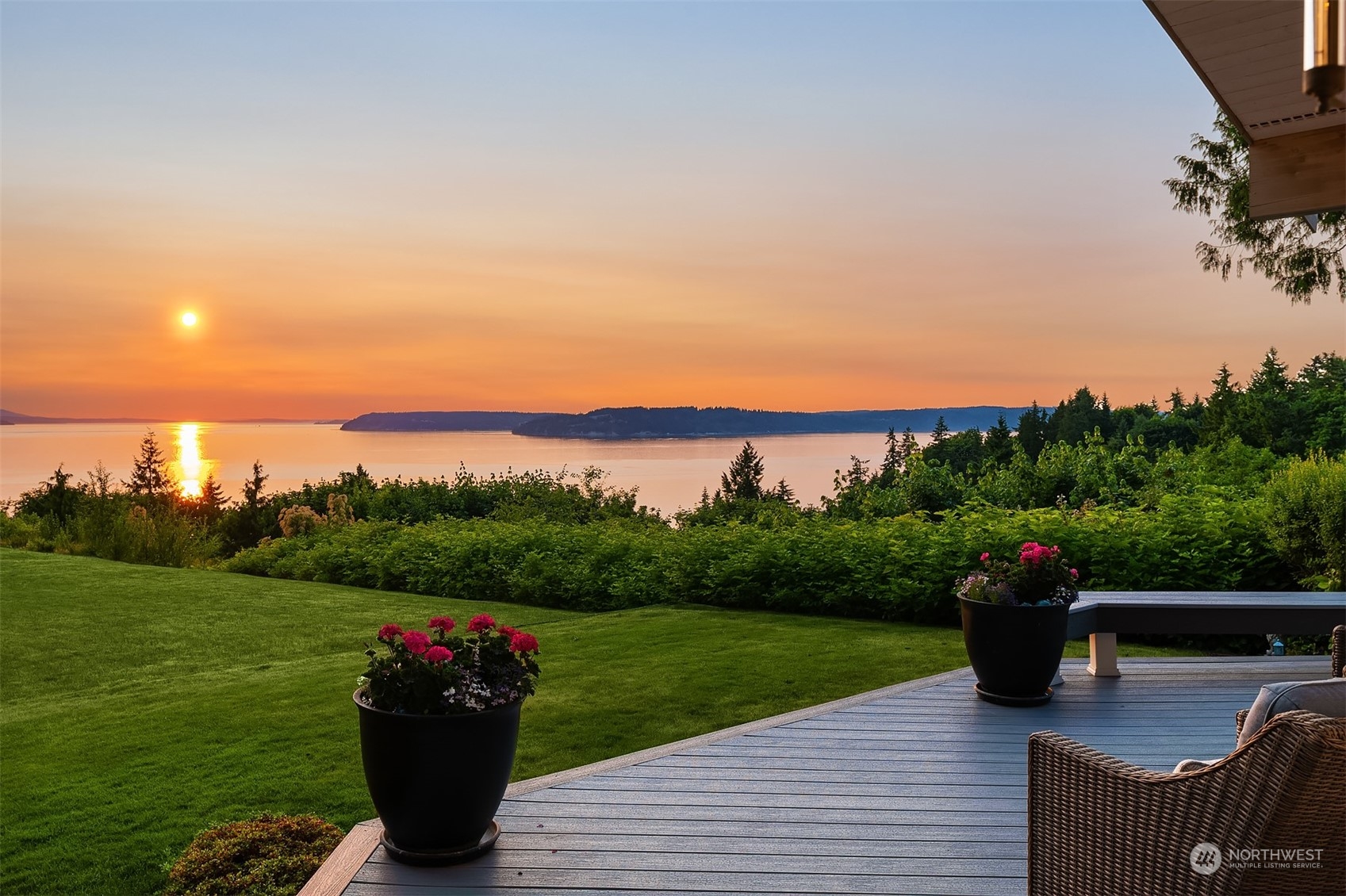 6831 Fisher Road Edmonds, WA 98026 - Photo 35 of 35 a view of a garden with an outdoor seating