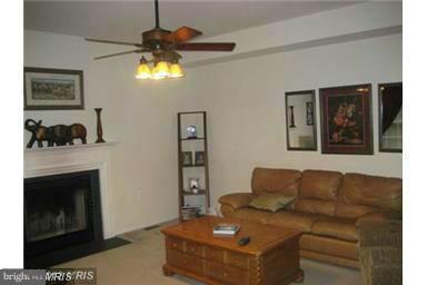 13361 The Dirt Road Sumerduck, VA 22742 - Photo 3 of 21 Family Room