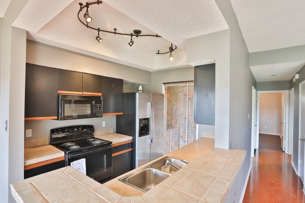 4711 Spicewood Springs Road, Unit 182 Austin, TX 78759 - Photo 9 of 24