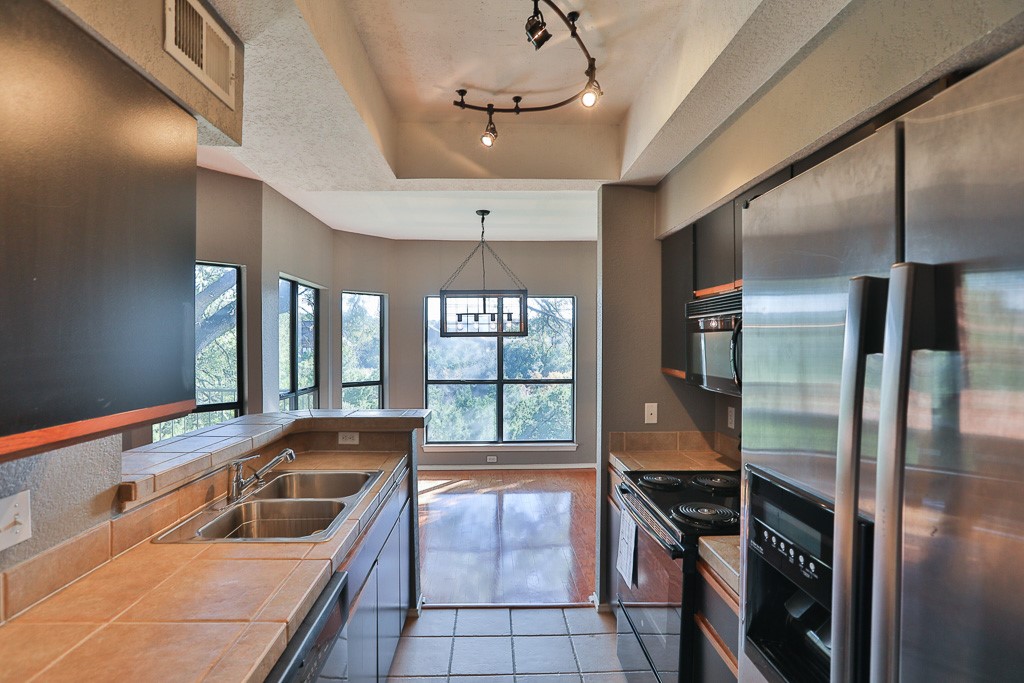 4711 Spicewood Springs Road, Unit 182 Austin, TX 78759 - Photo 10 of 24