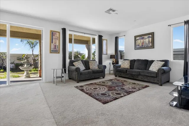 $949,500 | 3076 Palomino Way, Hollister, CA 95023