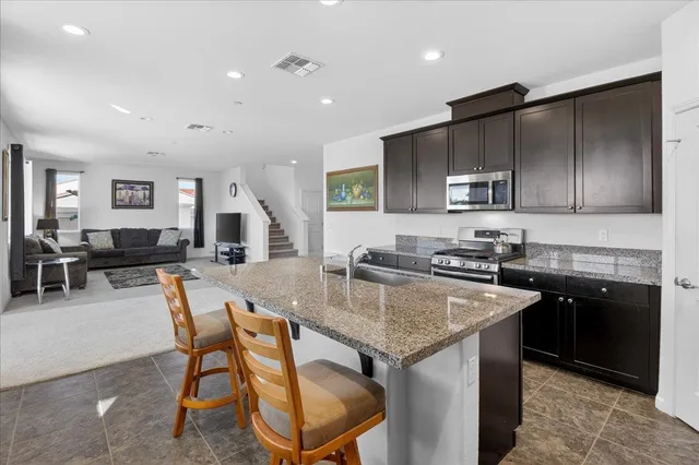 $949,500 | 3076 Palomino Way, Hollister, CA 95023