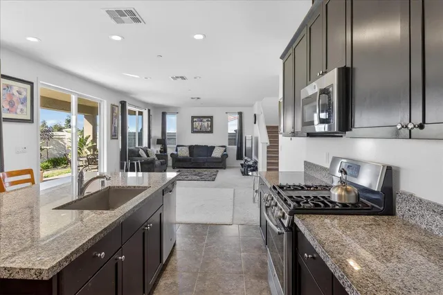 $949,500 | 3076 Palomino Way, Hollister, CA 95023