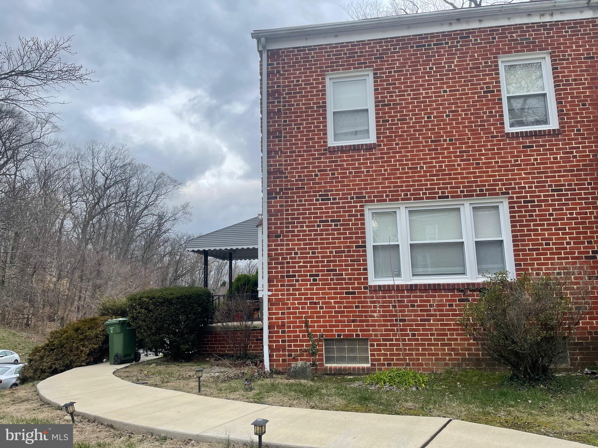 4803 Briarclift Road Baltimore, MD 21229 - Photo 3 of 33