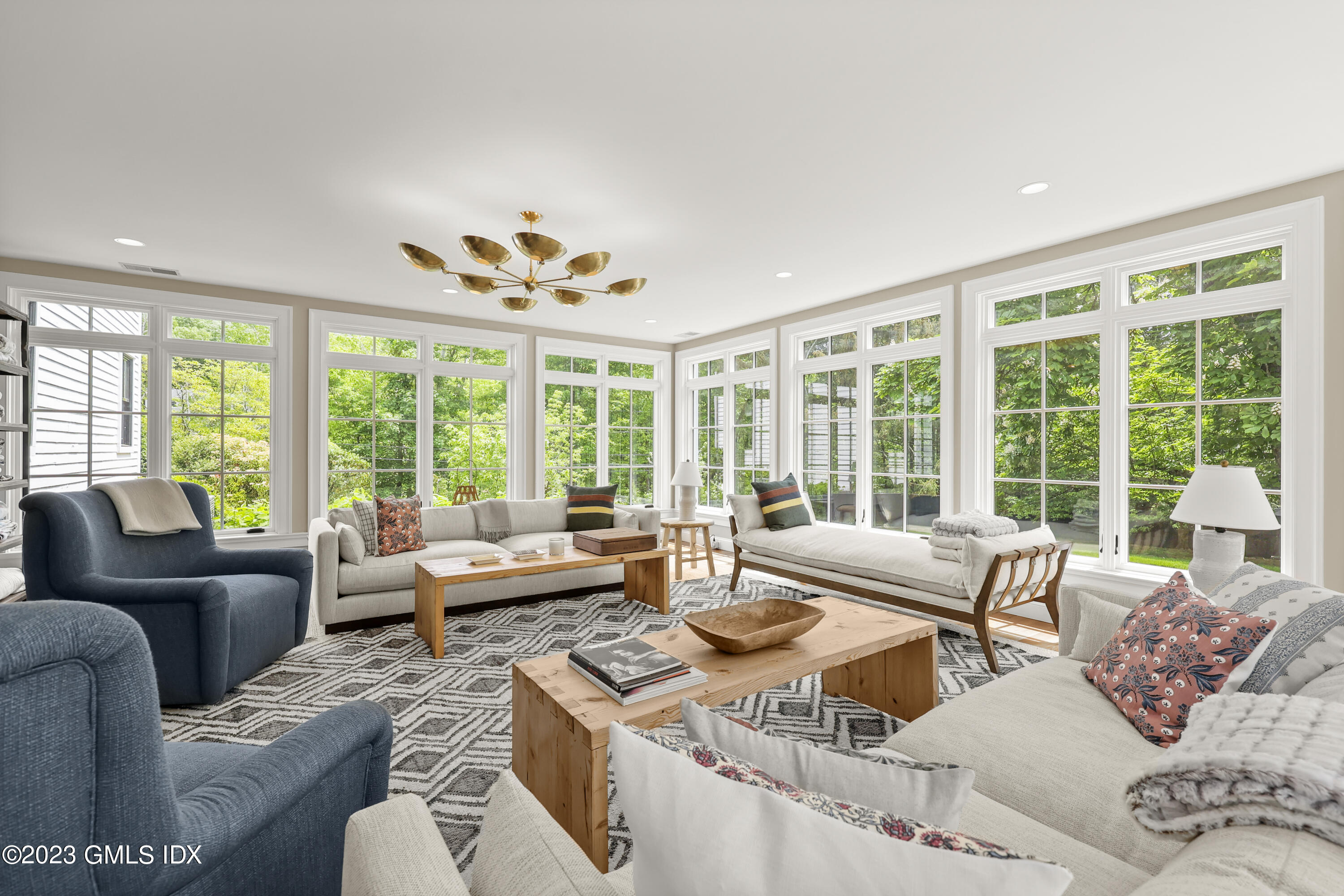 276 East Middle Patent Road Greenwich, CT 06831 - Photo 13 of 25 276 E Middle Patent Rd-print-046-048-047