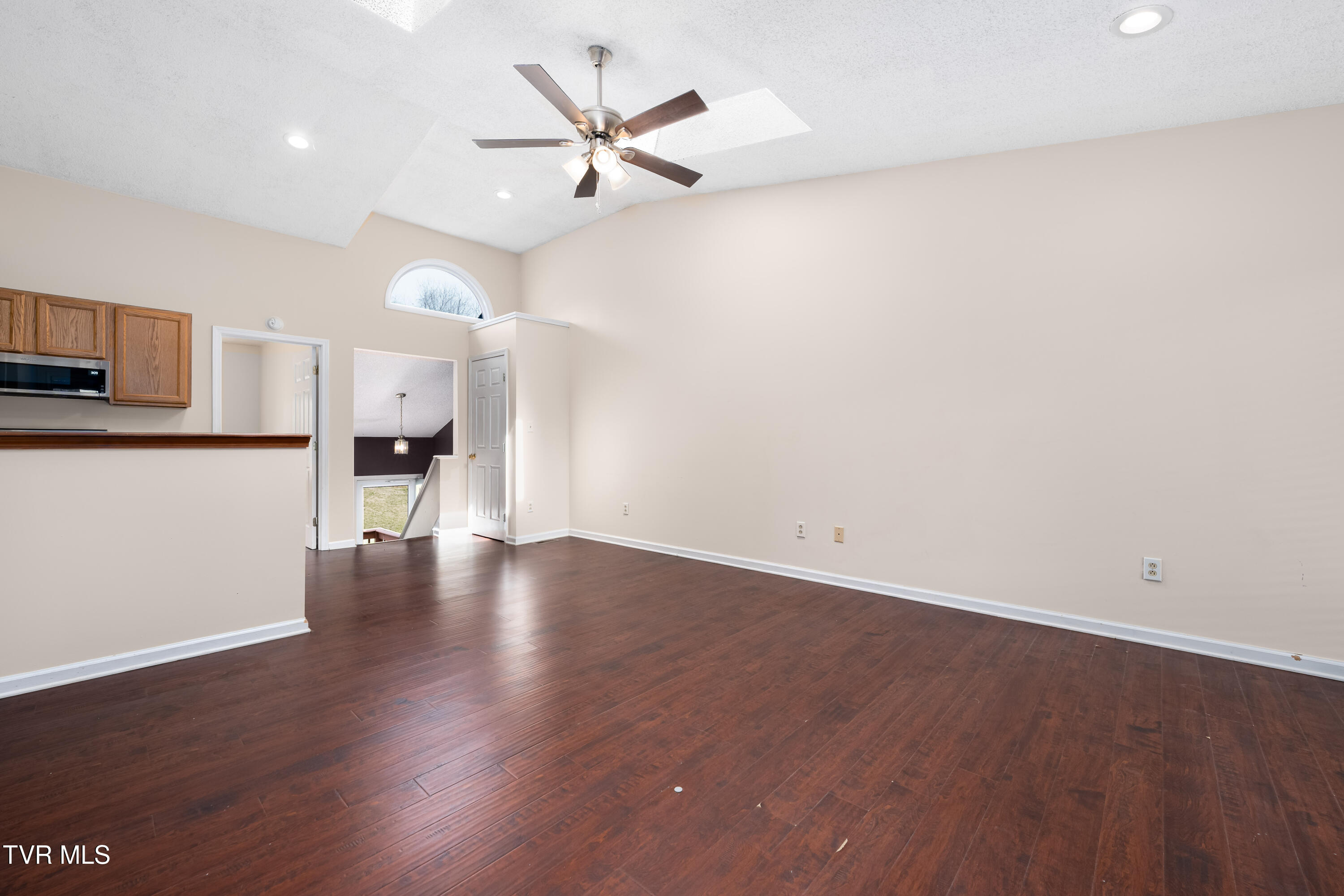 105 Cedar Grove Road, Unit 5 Johnson City, TN 37601 - Photo 8 of 34 105 Cedar Grove Rd (16 of 34)