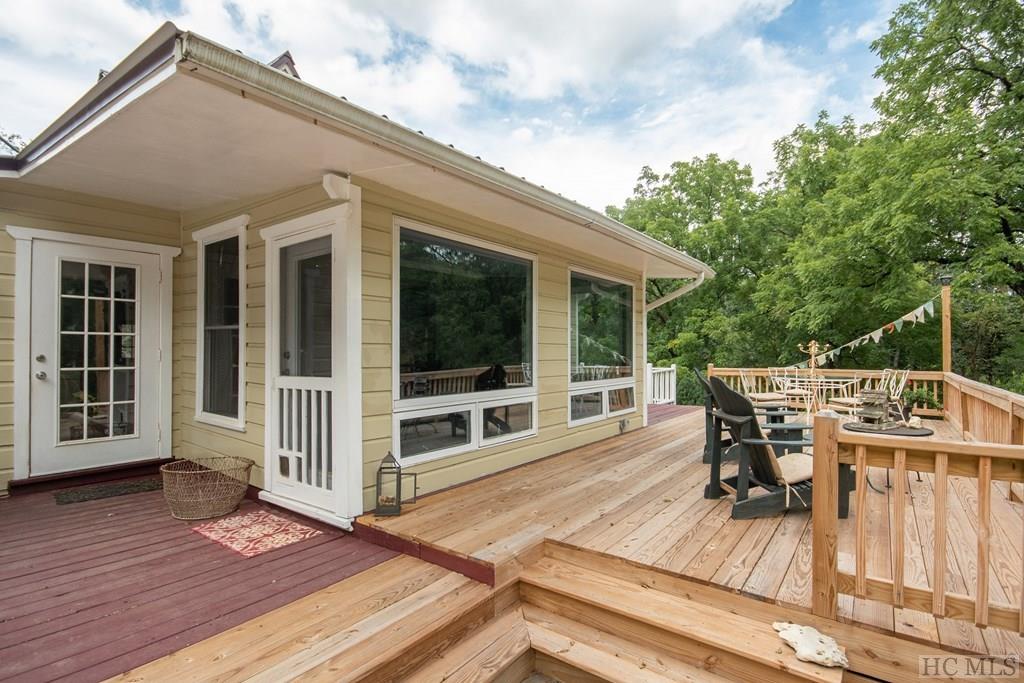 291 Ellijay Road Franklin, NC 28734 - Photo 7 of 66 Gallery Image 7
