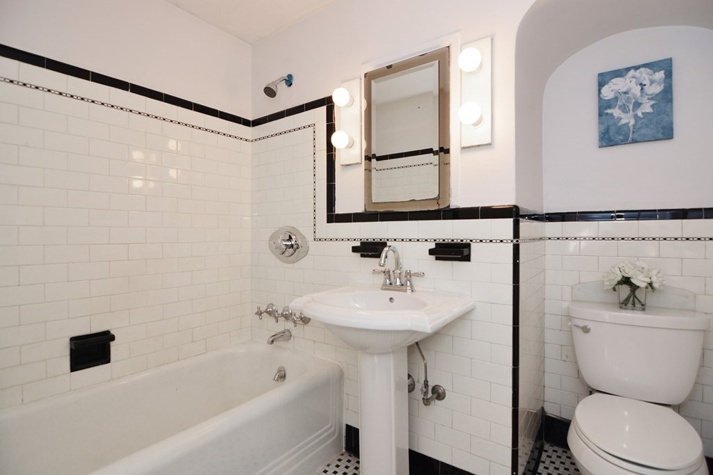 11 Newcomb Road Stoneham, MA 02180 - Photo 30 of 38 Gallery Image 30