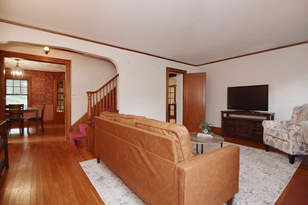 11 Newcomb Road Stoneham, MA 02180 - Photo 4 of 38 Gallery Image 4