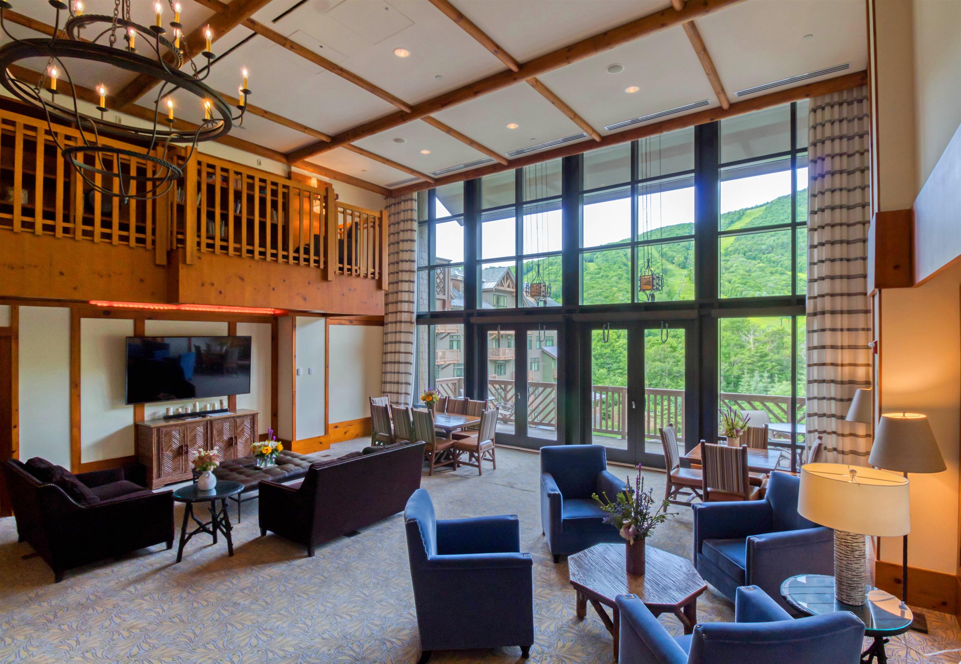 7412 Mountain Road, Unit 301 #406 Stowe, VT 05672 - Photo 4 of 5