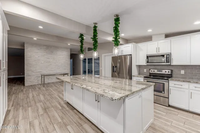 $730,000 | 15041 North 6th Street, Phoenix, AZ 85022