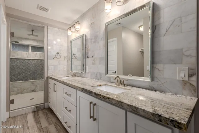 $730,000 | 15041 North 6th Street, Phoenix, AZ 85022