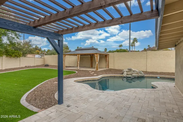 $730,000 | 15041 North 6th Street, Phoenix, AZ 85022