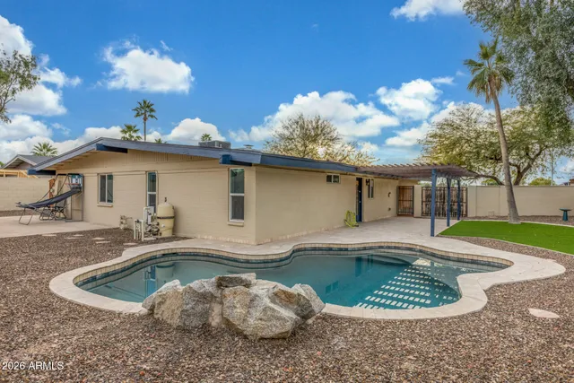 $730,000 | 15041 North 6th Street, Phoenix, AZ 85022