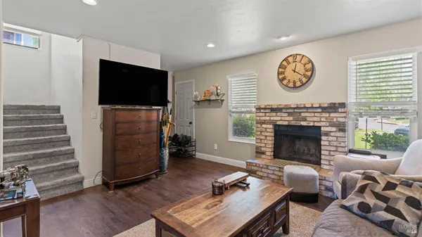 $475,000 | 1333 Gold Way, Rohnert Park, CA 94928
