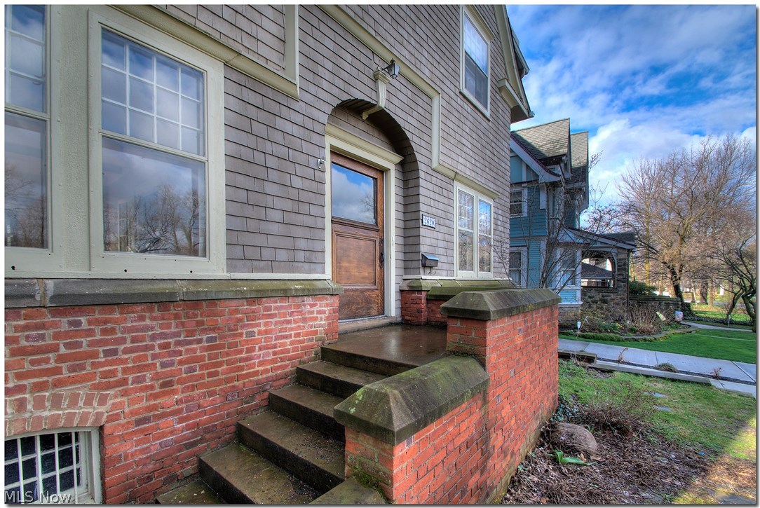 2620 Norfolk Road Cleveland, OH 44106 - Photo 2 of 32 Gallery Image 2