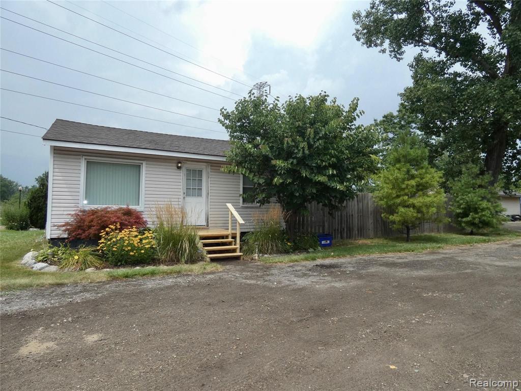 21332 Dix Toledo Road Woodhaven, MI 48183 - Photo 1 of 33