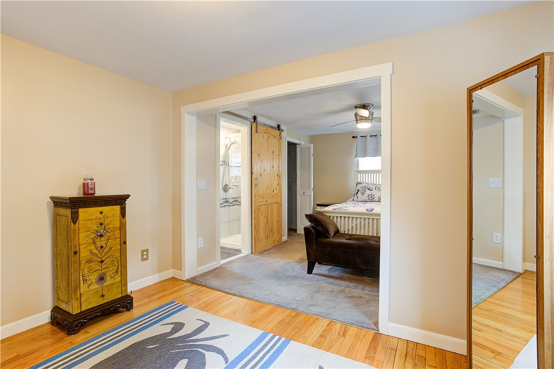 205 Budlong Road Cranston, RI 02920 - Photo 18 of 41